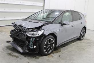 Damaged car Volkswagen ID.3  2021/2