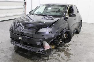 Vaurioauto  passenger cars Renault 5 R 2025/4