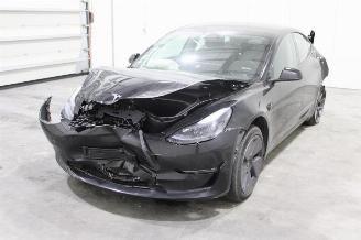 krockskadad bil auto Tesla Model 3  2023/6
