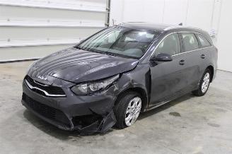 skadebil auto Kia Cee d cee'd 2022/4