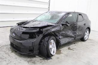 Ford Explorer  picture 1