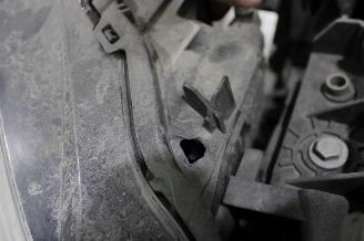 Peugeot 208  picture 17