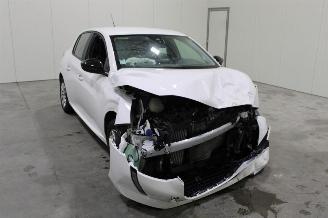 Peugeot 208  picture 2