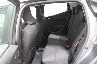 Renault Clio  picture 9