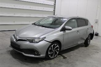 Voiture accidenté Toyota Auris  2016/12