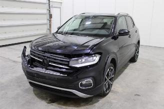 Schadeauto Volkswagen T-Cross  2021/6