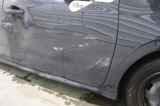 Peugeot 208  picture 8