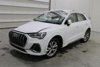 Vrakbiler auto Audi Q3  2023/7