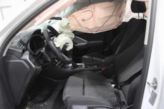 Audi Q3  picture 11