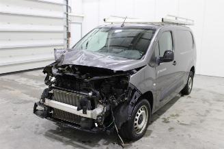 Sloopauto Peugeot Partner  2022/4
