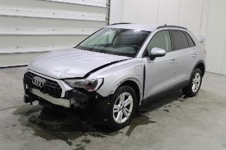 damaged passenger cars Audi Q3  2023/5