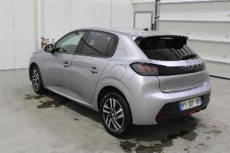 Peugeot 208  picture 5