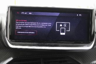 Peugeot 208  picture 13