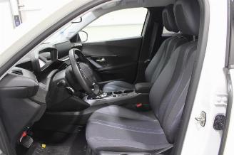 Peugeot 2008  picture 7