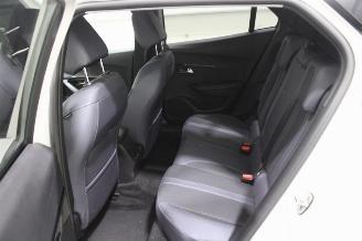 Peugeot 2008  picture 8