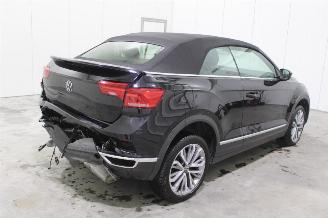 Volkswagen T-Roc  picture 3