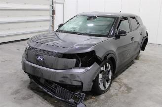 krockskadad bil auto Ford Explorer  2025/8
