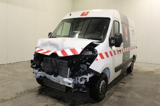 krockskadad bil auto Renault Master  2019/7