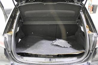Peugeot 208  picture 19