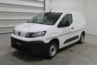 Unfallwagen Peugeot Partner  2024/11