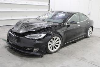 Coche accidentado Tesla Model S  2019/5