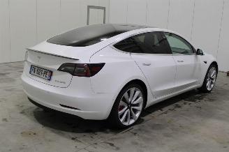 Tesla Model 3  picture 3