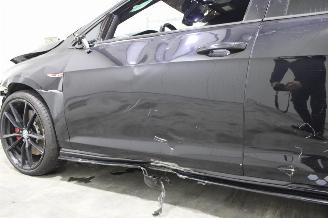Volkswagen Golf  picture 9