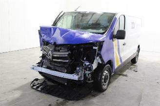 Salvage car Renault Trafic  2024/6