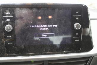 Volkswagen T-Roc  picture 14