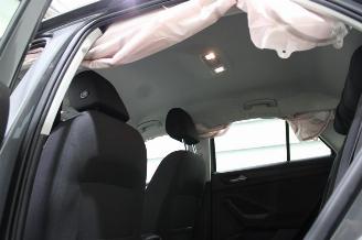 Volkswagen T-Roc  picture 22