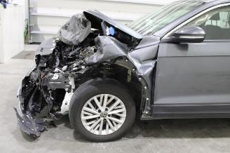 Volkswagen T-Roc  picture 6