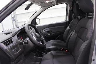 Renault Express  picture 10