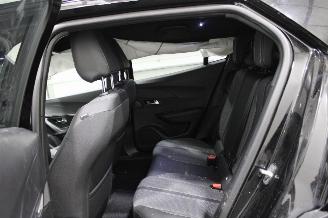 Peugeot 2008  picture 13