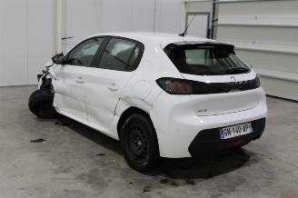 Peugeot 208  picture 4