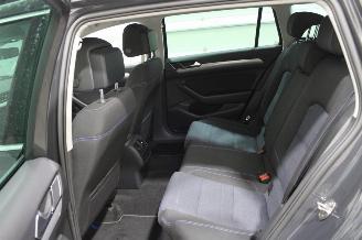 Volkswagen Passat  picture 11