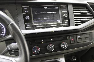 Volkswagen Transporter T6 picture 13