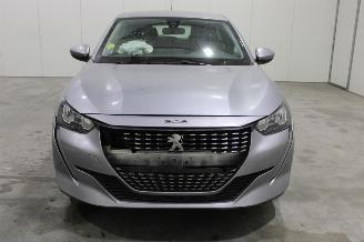 Peugeot 208  picture 5