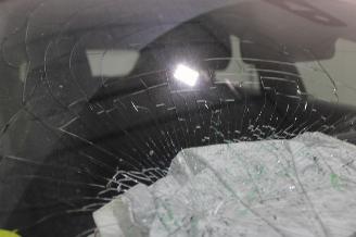 Peugeot 208  picture 21