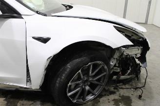 Tesla Model 3  picture 5