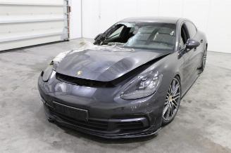 demontáž osobní automobily Porsche Panamera  2019/8