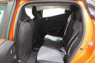 Renault Clio  picture 11