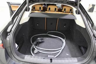 BMW i4  picture 18