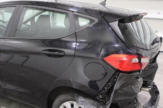 Ford Fiesta  picture 6