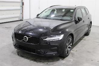 Voiture accidenté Volvo V-60 V60 2025/3