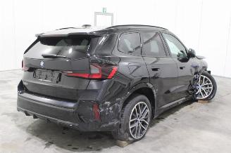 BMW iX1  picture 3