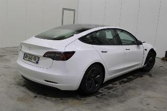 Tesla Model 3  picture 3