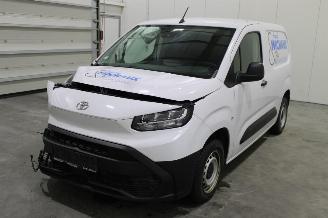 skadebil auto Toyota ProAce CITY 2025/1