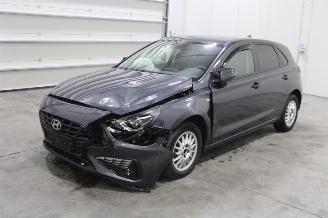 damaged passenger cars Hyundai I-30 i30 2024/7