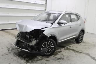 rozbiórka samochody osobowe MG ZS  2022/11
