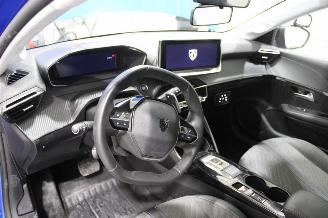 Peugeot 208  picture 10